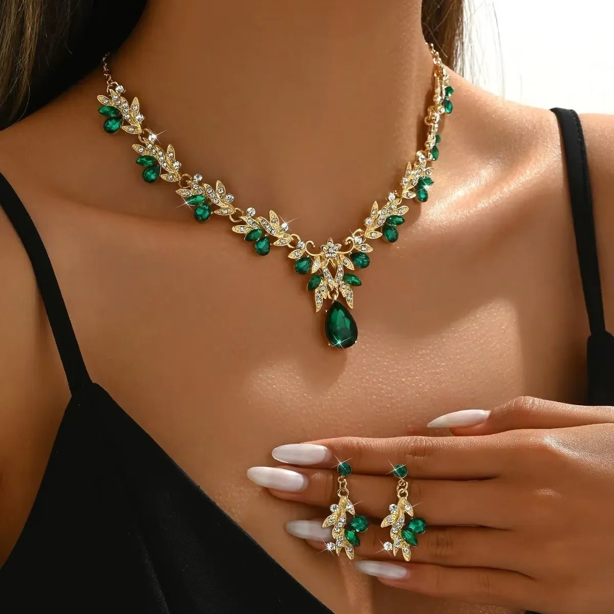 Emerald Green Crystal Floral Necklace Earring Set - Yune
